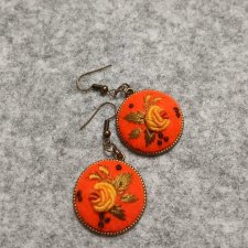 Ręcznie haftowane kolczyki "Jasper"