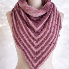 szydełkowa chusta 200/170 świetna dla mamy, babci, siostry, przyjaciólki