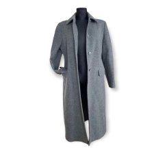 Włoski Płaszcz marki Juvenila w rozmiarze M. 80% wool / 20% Polyamid
