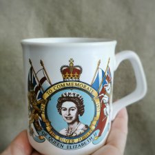 Kubek jubileuszowy królowej Elżbiety II