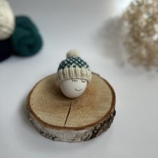 Czapeczka z pomponem na jajka wielkanocne - 1 szt.