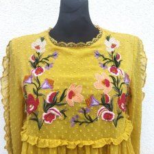 ZARA - BLUZKA Z HAFTEM