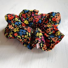 Gumka do włosów w drobne kwiatki Ozdoba do włosów na wiosnę/lato