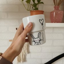 KRÓLIK Z BALONIKIEM SERDUSZKO ręcznie malowany kubek 350ML