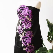 Czarna sukienka z haftem XL