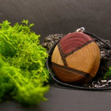 Drewniany wisiorek - ręcznie zrobiony naszyjnik z drewna, bejcowany- Kratka - dla Niej, oryginalna biżuteria handmade
