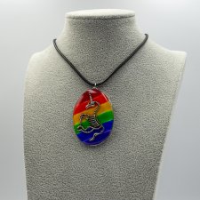 Wisiorek tęczowy pride z żywicy z jednorożcem pend 004