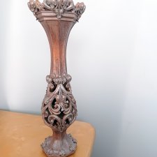 Piękny stylizowany świecznik z żywicy wyc.35 cm