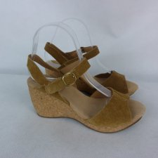 Clarks skórzane sandały skóra zamszowa koturny 5,5 / 38,5 25 cm