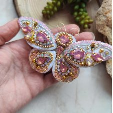 Luksusowa broszka 3D motyl z haftem – Ręcznie robiona biżuteria artystyczna