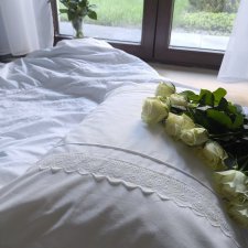 biały pojedynczy komplet pościeli z bawełnianą koronką