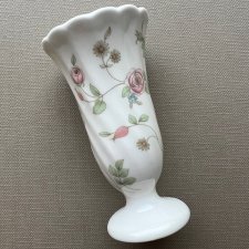 WEDGWOOD - Różany wazonik ❀ڿڰۣ❀ Rosehip
