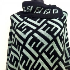 DZIANINOWE  PONCHO