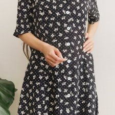 granatowa sukienka w kwiatuszki M