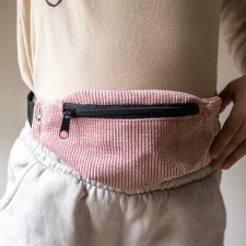 Różowa nerka dziecięca z cienkiego sztruksu