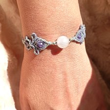 Lilia Srebrzysta kryształ górski i ametyst w makramie bransoletka pleciona Boho Chic