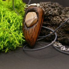 Wisiorek - Krzemień Pasiasty – biżuteria z duszą ziemi, pirografia, handmade, prezent Dzień Matki Unique Jewelry Design; Luxury Wooden Jewellery
