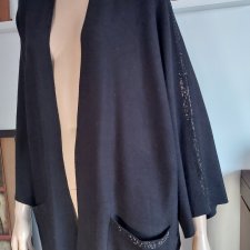 kimonowy sweter z frędzlami