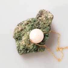 Naszyjnik z różowym jadeitem