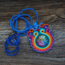 Etniczny wisior soutache z mandalą