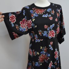 sukienka 38/M mała czarna w kwiaty