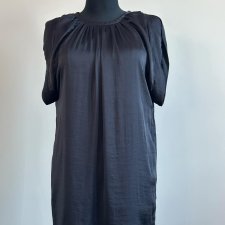 Skandynawska  sukienka midi minimalistyczna  M 38