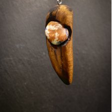 Wisiorek - Karneolowy orzech Pasiasty – biżuteria z duszą ziemi, pirografia, handmade, prezent Unique Jewelry Design; Luxury Wooden Jewellery