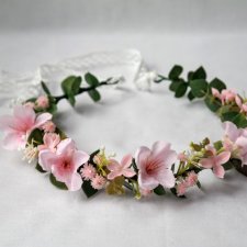 Wiosenne przebudzenie – romantyczny wianek handmade z różowymi kwiatami i eukaliptusem