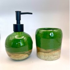 Zestaw ceramicznych akcesoriów łazienkowych – dozownik na mydło, kubek, mydelniczka, ręcznie robione, zielony,  niebieski, turkusowy, miedziany
