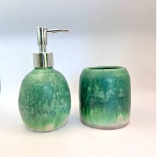 Zestaw ceramicznych akcesoriów łazienkowych – dozownik na mydło, kubek, mydelniczka, ręcznie robione, zielony,  niebieski, turkusowy, miedziany