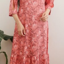 Różowa sukienka maxi XS