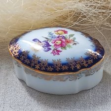Puzderko z japońskiej porcelany