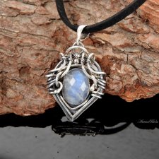 Wisiorek srebrny z kamieniem księżycowym owal wire wrapping
