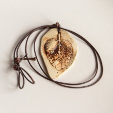 Ceramiczny wisiorek liść