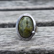 Mnóstwo zieleni - pierścionek regulowany