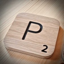 Drewniana krzyżówka, kwadratowe literki, typu scrabble dekoracje ścienne z litego drewna, boho, japandi dąb