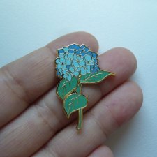 PIN PRZYPINKA BROSZKA HORTENSJA