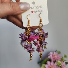 Kolczyki z kwiatami z modeliny – subtelna elegancja w stylu handmade