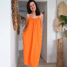 Letnia sukienka bez pleców