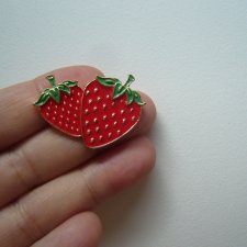 PIN PRZYPINKA BROSZKA TRUSKAWKI