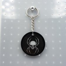 Brelok gotycki z żywicy z czaszką brelok_print Goth 001