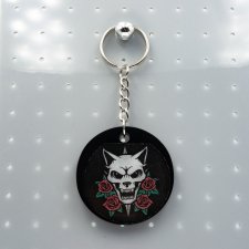 Brelok gotycki z żywicy z kotem i różami brelok_print Goth 007
