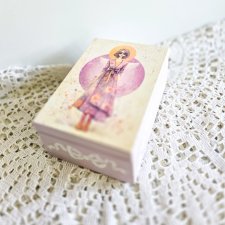 Pudełko drewniane - Kobieta niczym anioł