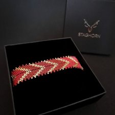 Jesienna Bransoletka "Red Chevron" z Koralików w Odcieniach Czerwieni, Brązu i Złota