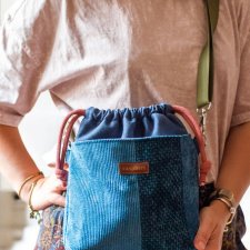 Granatowa listonoszka z kominem patchwork
