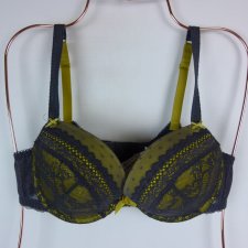 Marks & Spencer Megan usztywniany biustonosz 32DD / 70DD