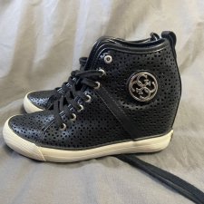 guess koturny 36