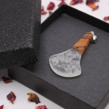 Whispers of Smoke, drewno i żywica epoksydowa