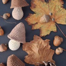 Zestaw trzech szydełkowych grzybków – brązowa jesień w wersji handmade (3)
