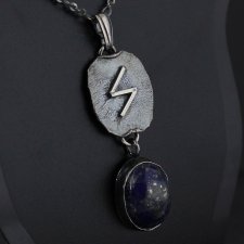 Runa Sowilo z lapisem lazuli - oksydowany srebrny naszyjnik